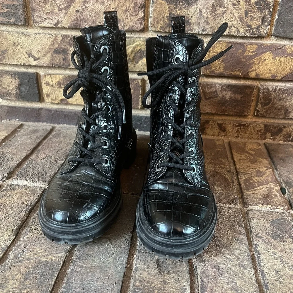 NINE‎ WEST Piercy Black Croc Combat Moto Boots 5.5M Punk Grunge Concert Festival - Picture 2 of 7